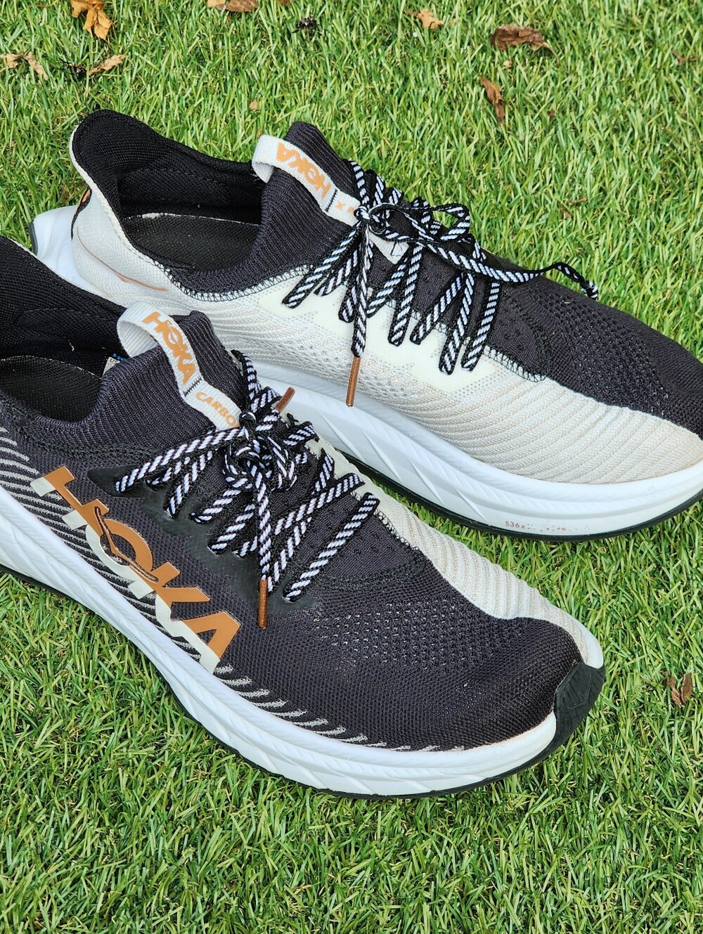 HOKA CARBON X 3 - Women's Sneakers  - SIZE 10B